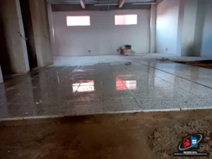 Acabados arquitectónicos 24 Enchapes en bodegas comerciales y almacenes con materiales resistentes